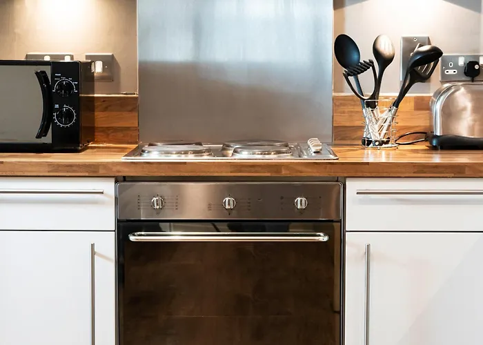 Ξενοδοχείο με διαμερίσματα Vcity 4*