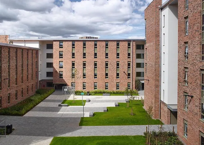 Apartament For Students Only - Foundry Courtyard In