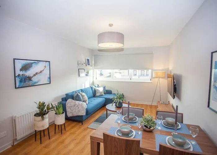 Stylish 2-bed Near * Glasgow