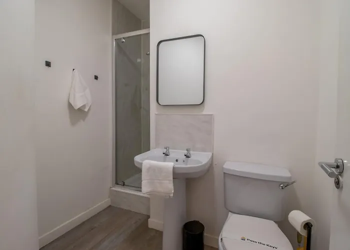 Pass The Keys In South * Glasgow