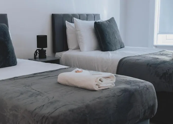 Διαμέρισμα Stylish 3br Near Hampden No 29 With Free Parking