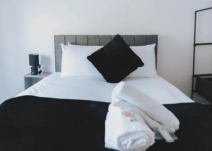 Stylish 3br Near Hampden No 29 With Free Parking Γλασκώβη