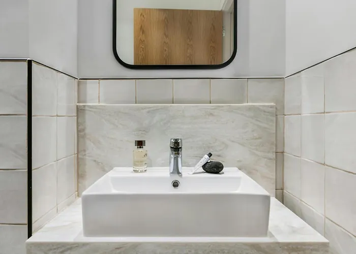 Apartmanhotel Vcity Suites At The Teacher