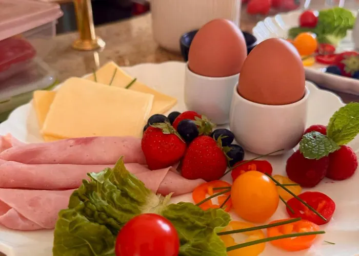Finn Village Loch Lomond - The Black With Private Jacuzzi-style Bath *