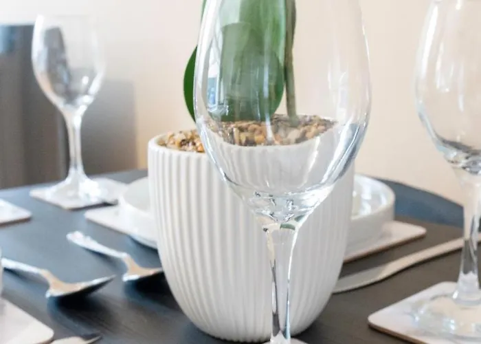 Semesterbostad Forbes House