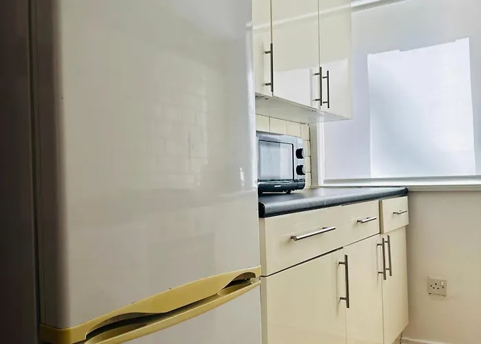 Elegant In Center Глазго