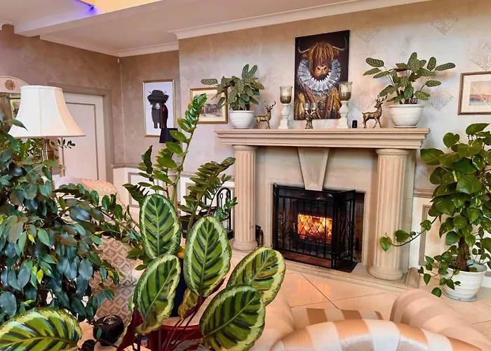 Privat bolig Finn Village Loch Lomond - The Black With Private Jacuzzi-style Bath Drymen