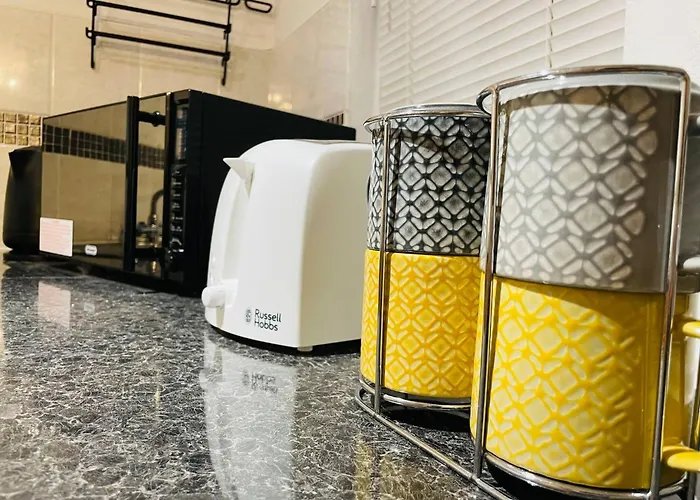 Lovely 1-bedroom In Near Subway Appartement *