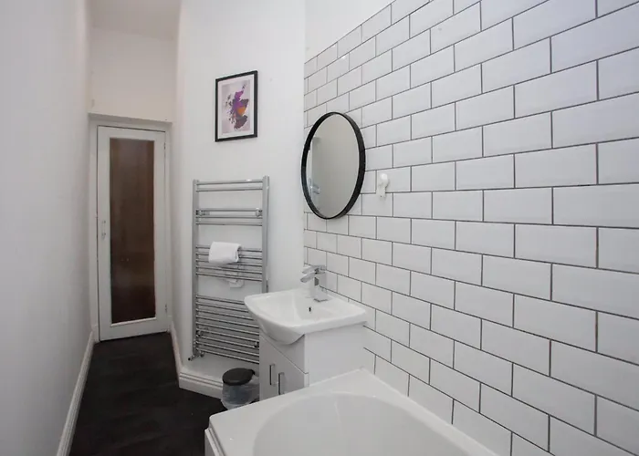 Appartement Modern, Light-filled And Sleek West End Glasgow