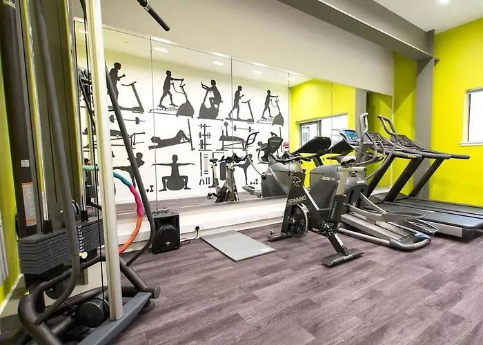 For Students Only - Foundry Courtyard In Apartament *