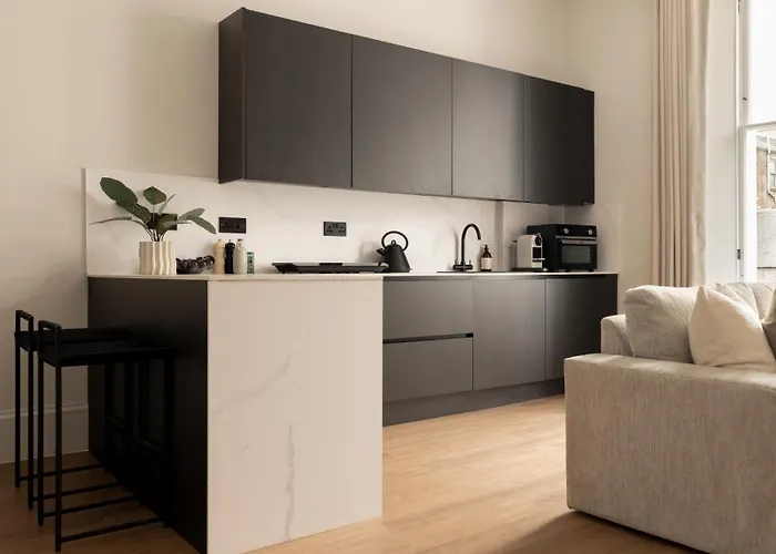 Moment Blythswood St