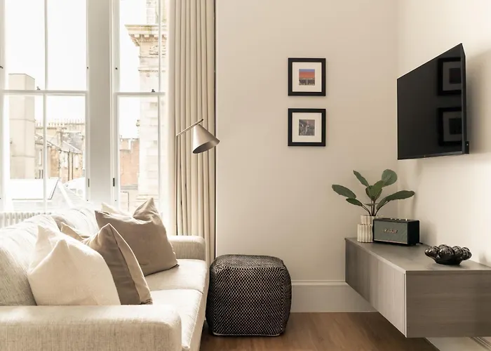 Moment Blythswood St 3* Glasgow