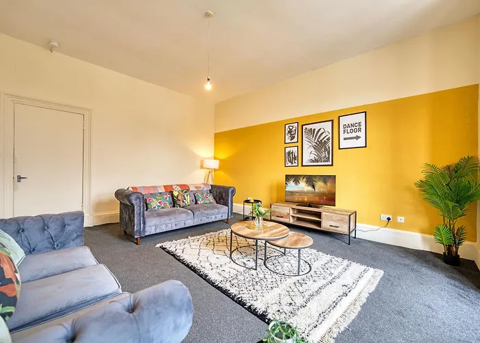 Διαμέρισμα Group 4br Sleeps 11 Near Ibrox Parking Γλασκώβη