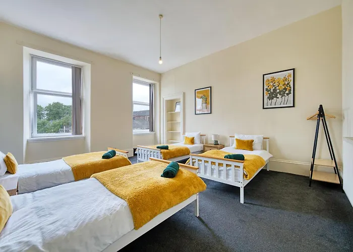 Group 4br Sleeps 11 Near Ibrox Parking