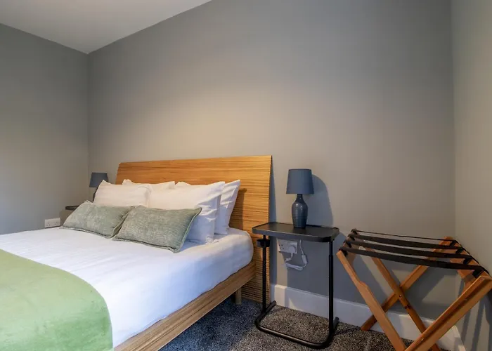 Happy Haven Home, West End - Pass The Keys Glasgow