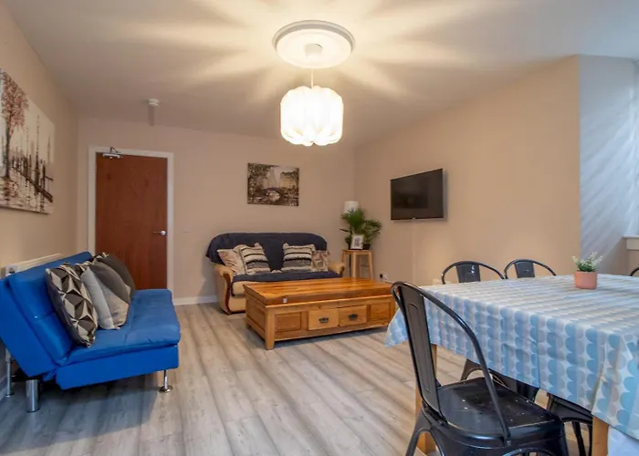 Gem Main Door Parking - Pass The Keys Γλασκώβη