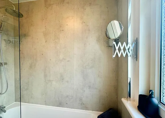 New Quite And Comfy * Глазго