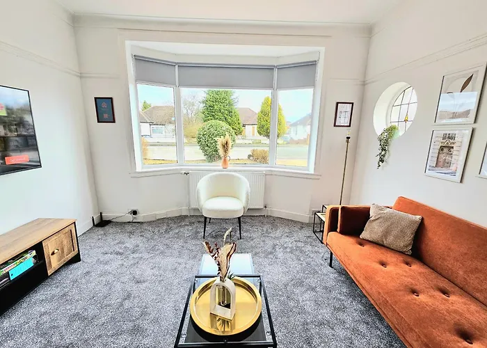 Charming 3-bed Oasis-free Parking 別荘 グラスゴー