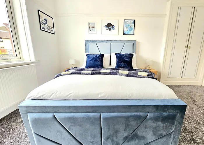 Charming 3-bed Oasis-free Parking 別荘