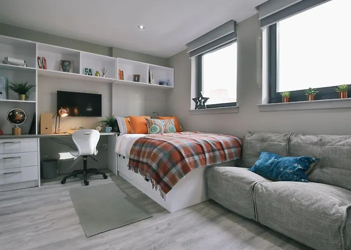 For Students Only - George Street In