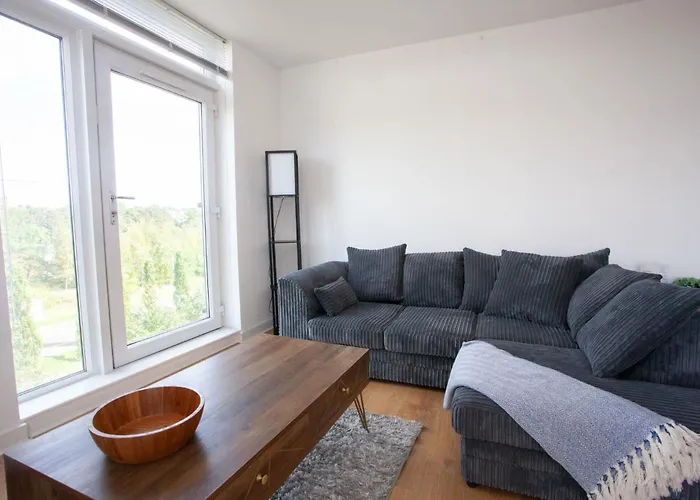 Stylish Newly Decorated 2 Bed Apartment Glasgow