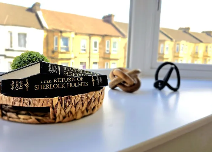 Feriehus Newly Renovated Gem - Free Parking & Modern Comfort