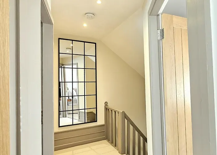 Newly Renovated Gem - Free Parking & Modern Comfort