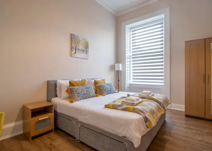 Vakantiehuis Haven Main Door & Parking - Pass The Keys *