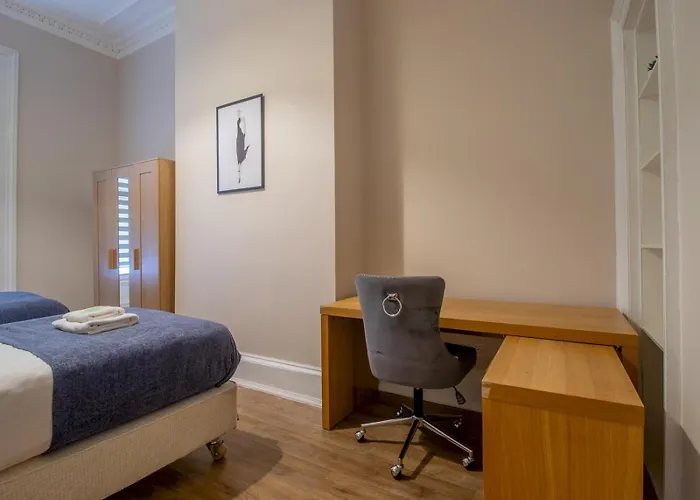 Haven Main Door & Parking - Pass The Keys * Glasgow