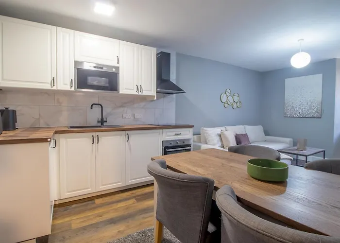 Happy Haven Home, West End - Pass The Keys Glasgow