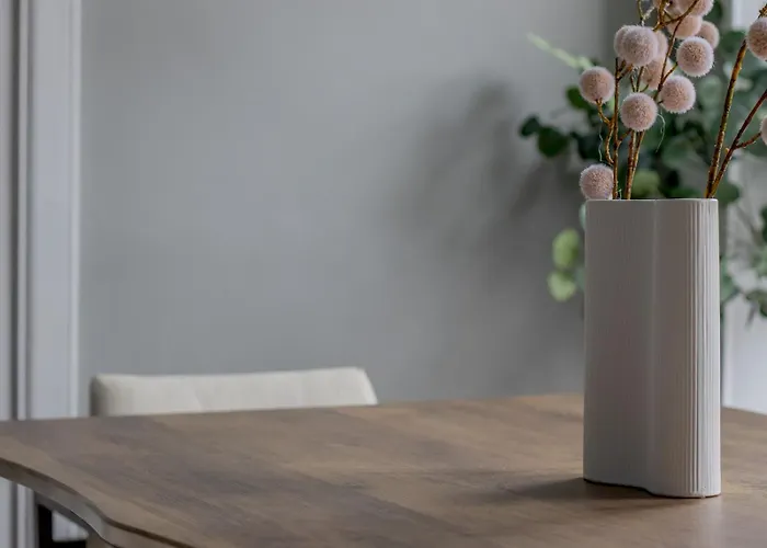 Apartment Spacious Hillhead Haven - Pass The Keys Glasgow