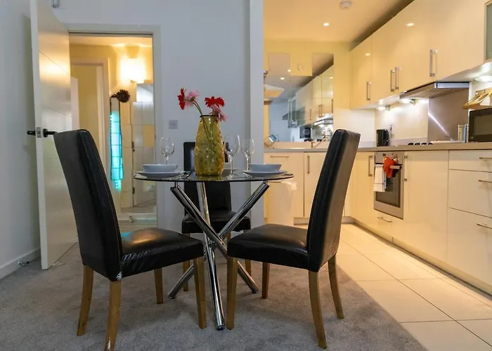 Meadowside Quay 2br Luxurious Appartement *