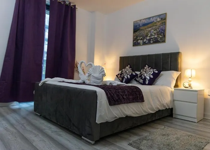 Meadowside Quay 2br Luxurious