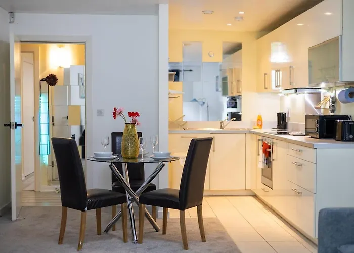 Meadowside Quay 2br Luxurious Appartement *