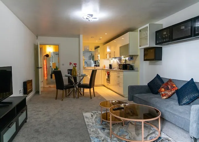 Meadowside Quay 2br Luxurious Glasgow