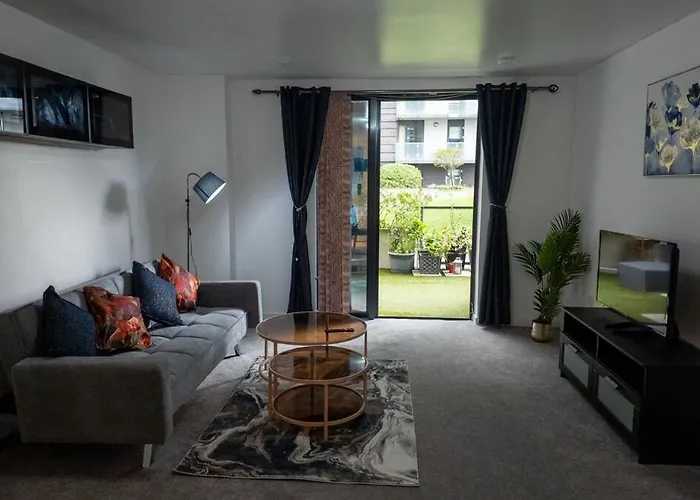 Meadowside Quay 2br Luxurious