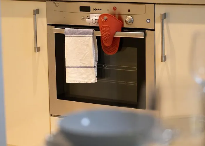 Meadowside Quay 2br Luxurious