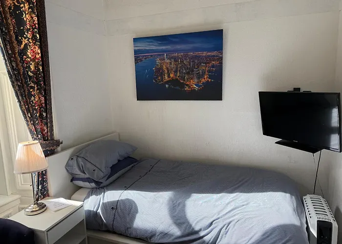 Glades House 4* Glasgow