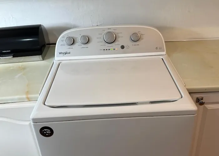 בית הארחה Glades House 4*