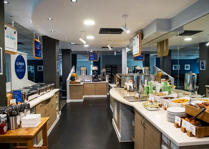 Express - - Ctr Riverside By Ihg 3*