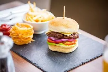 Hilton Garden Centre 4*