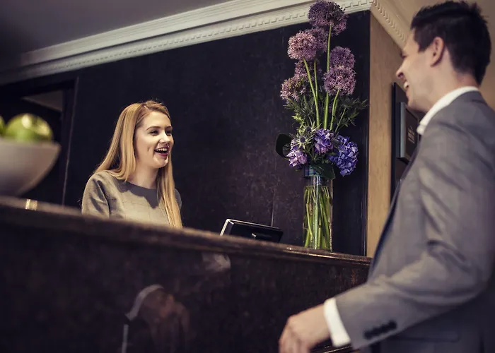 カールトン ジョージ ホテル 4*