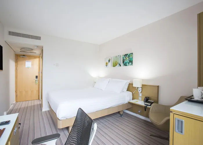 Hilton Garden Centre