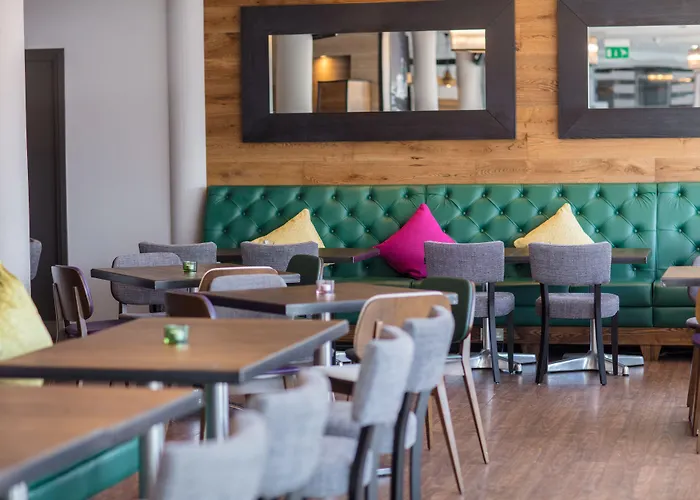 Hilton Garden Centre Hotel 4*