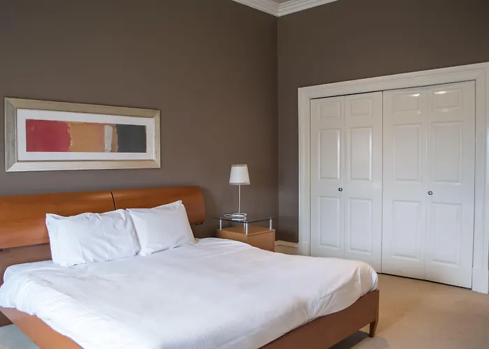 Dreamhouse West End *