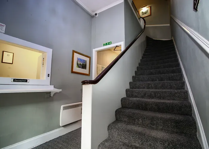 Charing Cross Szálloda 3*