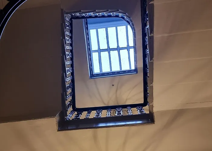 The Hampton Court Hotel Glasgow