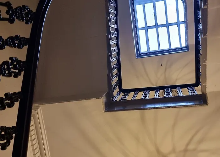 Hotel The Hampton Court 3*