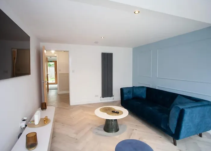 Newly Renovated 3 Bedroom Modern House Casa vacanze *