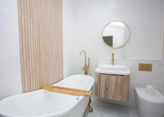 Newly Renovated 3 Bedroom Modern House Casa vacanze Glasgow